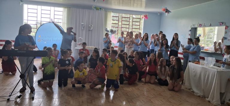 Escola Santa Isabel comemora aniversário. Foto: O Regional