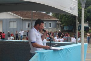 Prefeito Weverton abriu desfile com discurso. Foto: O Regional