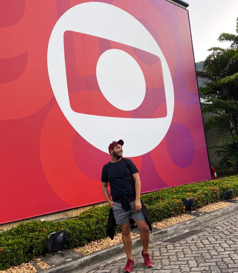 Tharick Machado celebra os avanços na carreira como ator. Foto: Divulgação/Arquivo Pessoal