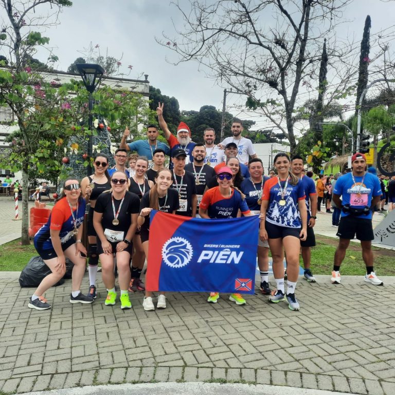 Atletas da Runners Piên em mais uma corrida de rua. Foto: Divulgação