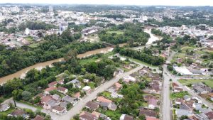 Drone está auxiliando o trabalho da Defesa Civil de Rio Negro para visualizar locais de possível inundação. Foto:; Assessoria de Imprensa/Prefeitura de Rio Negro