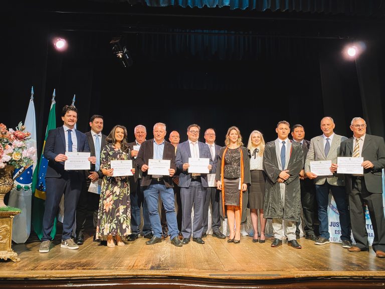 Eleitos no último pleito foram diplomados na Lapa. Foto: Assessoria de Imprensa/Prefeitura da Lapa