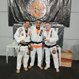 Pienense recebe faixa preta de jiu-jitsu. Foto: Divulgação