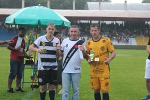 Artilheiro e goleiro menos vazado foram premiados. Foto: O Regional