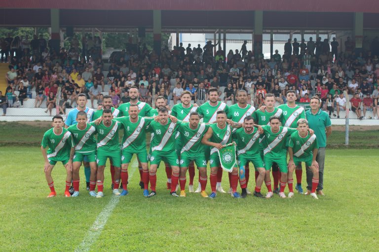 Olímpia campeão municipal de futebol de Piên. Foto: O Regional