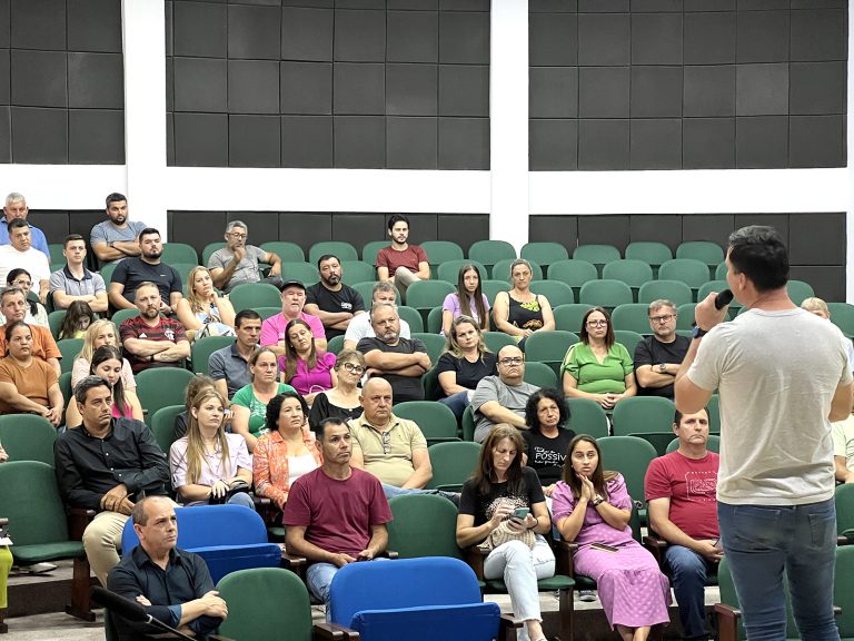 Reunião realizada para debater sobre turismo. Foto: Assessoria/Prefeitura de Piên