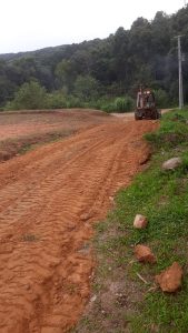 Trabalhos nas estradas seguem em ritmo acelerado. Foto: Assessoria de Imprensa/ Prefeitura de Tijucas do Sul