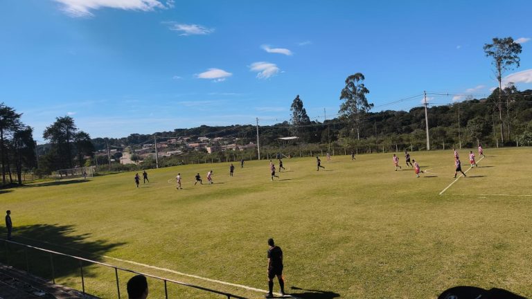 Jogos do campeonato de futebol em Tijucas do Sul. Foto: Divulgação