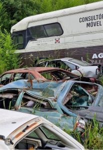 Veículos acumulados serão retirados após os leilões. Foto: Assessoria de Imprensa/Prefeitura de Agudos do Sul