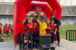 Atletas receberam premiações na Copa Furacão. Foto: Assessoria de Imprensa/Prefeitura de Piên