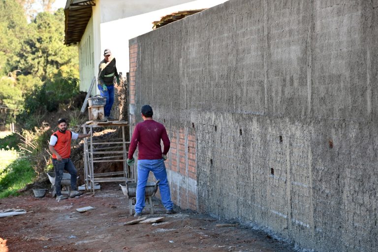 Obras na escola estão sendo finalizadas. Foto: Assessoria de Imprensa/Prefeitura de Contenda