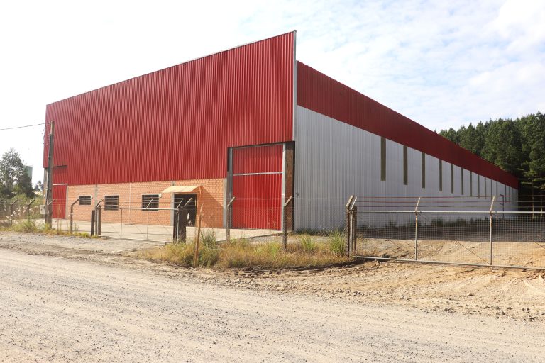 Barracão no distrito industrial está com edital aberto para concessão. Foto: Assessoria de Imprensa/Prefeitura de Piên