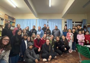 Profissionais da educação e comunidade finalizaram o curso. Foto: Assessoria de Imprensa/Prefeitura de Contenda