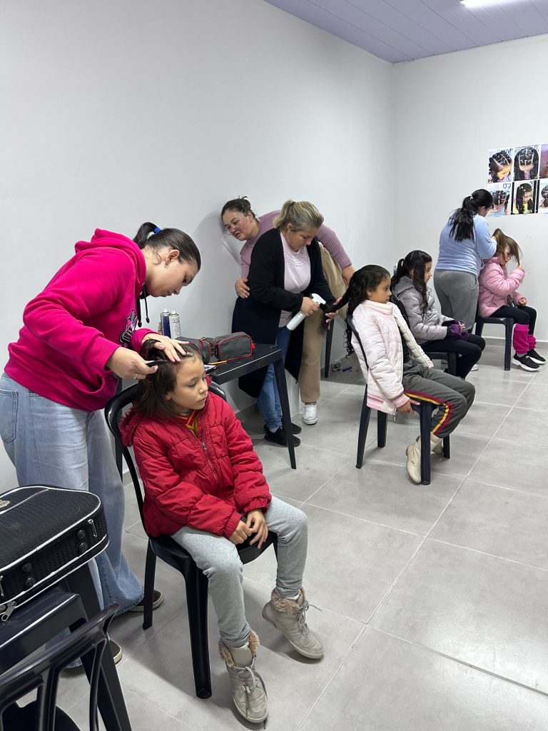 Crianças participam de atividades diversificadas. Foto: Assessoria de Imprensa/Prefeitura de Quitandinha