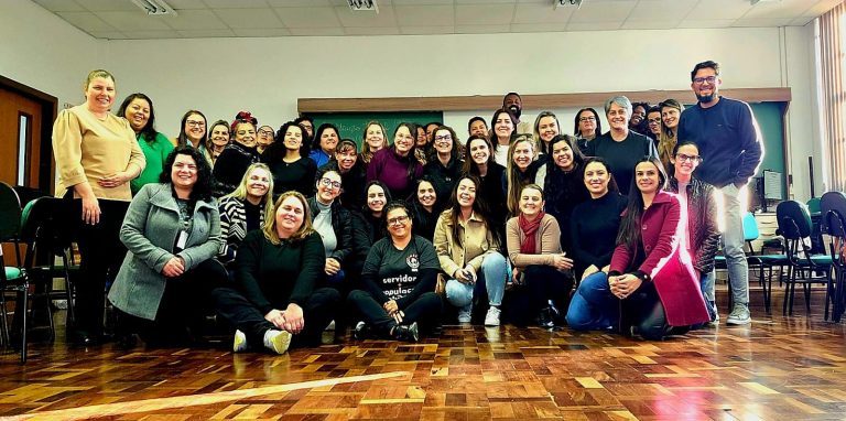 Formação foi realizada nas escolas de Tijucas do Sul. Foto: Assessoria de Imprensa/Prefeitura de Tiujcas do Sul