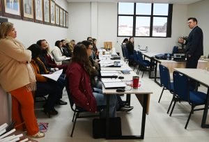 Servidores participam de capacitações para aprimorar processos de licitações. Foto: Assessoria de Imprensa/Prefeitura de Contenda