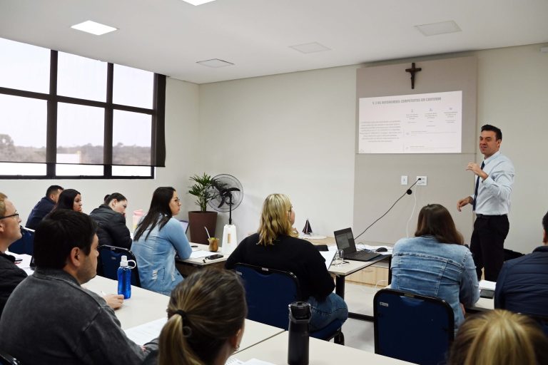 Servidores municipais participam de capacitações mensais. Foto: Assessoria de Imprensa/Prefeitura de Contenda