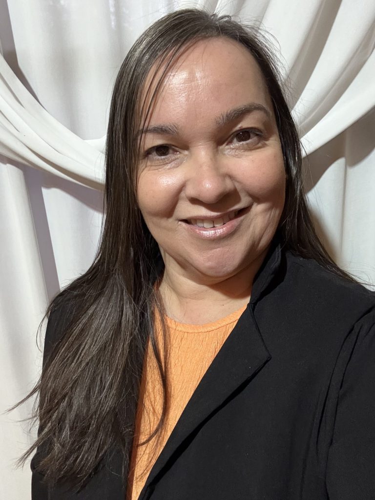 Livro é de autoria da professora Sônia. Foto: Divulgação