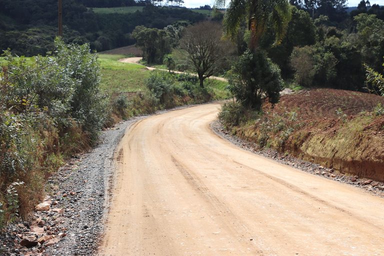 Estrada do Campo Novo vai receber obras de pavimentação em um investimento considerado histórico. Foto: Assessoria de Imprensa/Prefeitura de Piên