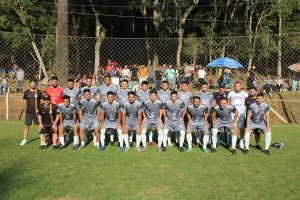 Time do Real Sport, campeão no Ninho do Corvo. Foto: O Regional