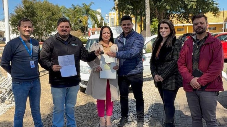 Veículo irá reforçar o atendimento da assistência social do município. Foto: Assessoria de Imprensa/Prefeitura de Mandirituba