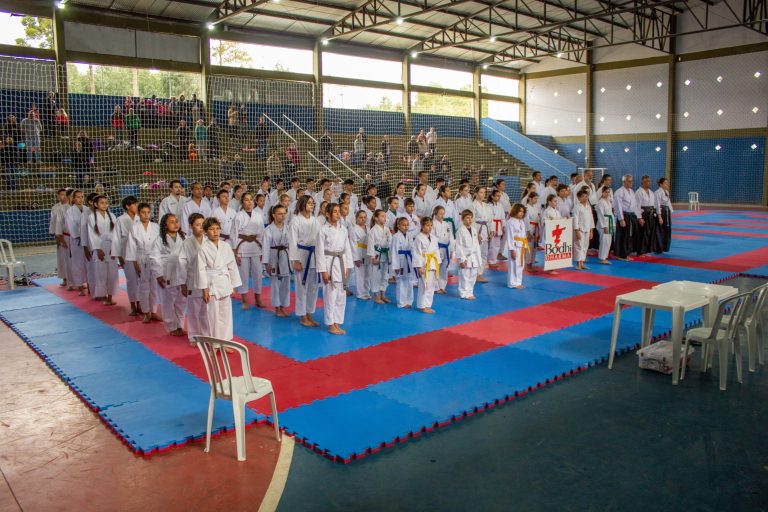 Atletas participaram no evento de Karatê em Tijucas do Sul. Foto: Divulgação/Núcleo Ceia