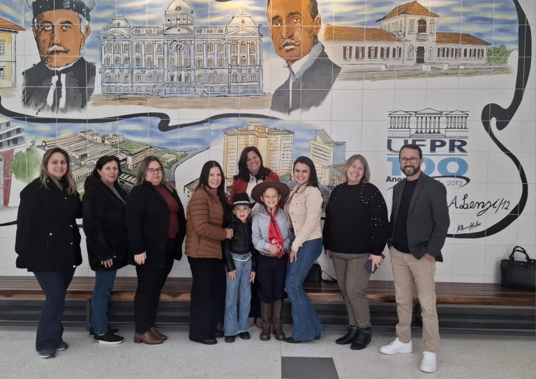 Equipe pedagógica participou do fórum em Curitiba. Foto: Assessoria de Imprensa/Prefeitura de Agudos do Sul