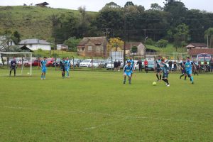 Jogos do futebol suíço de Piên. Foto: O Regional