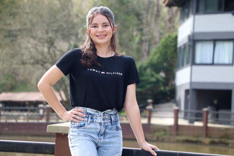 Kauane Schroeder, candidata a Rainha de Piên. Foto: Assessoria de Imprensa/Prefeitura de Piên