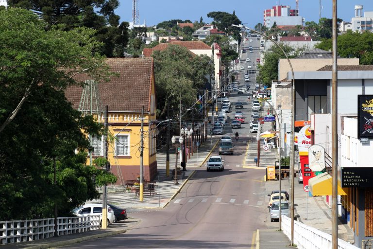 MPPR e a comarca de Rio Negro firmaram o acordo para combater cigarros eletrônicos nas escolas. Foto: Arquivo/O Regional