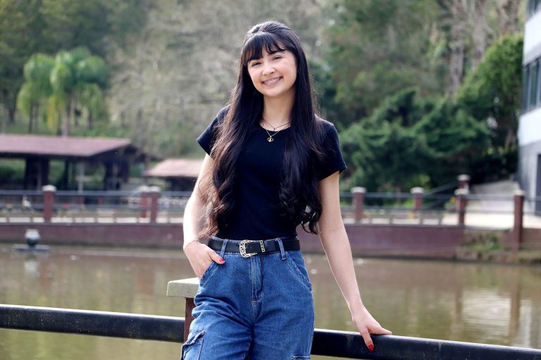 Maiara Naiane, candidata a Rainha de Piên. Foto: Assessoria de Imprensa/Prefeitura de Piên