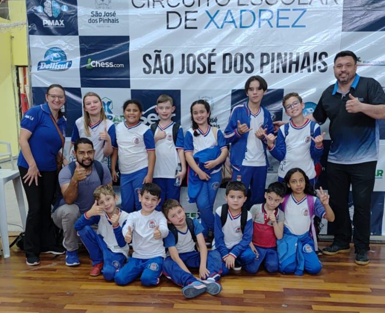 Alunos representaram a Escola Santa Isabel na competição de xadrez. Foto: Divulgação/Escola Santa Isabel