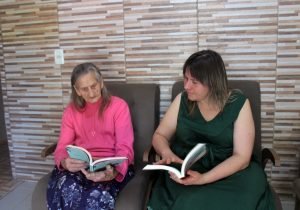 Maria e Leniza contam sobre a paixão pelo professorado. Foto: Arquivo/O Regional