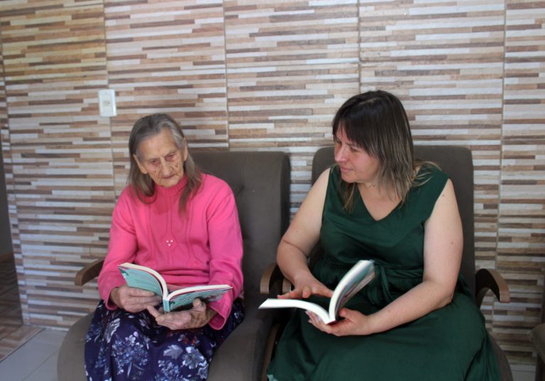 Maria e Leniza contam sobre a paixão pelo professorado. Foto: Arquivo/O Regional