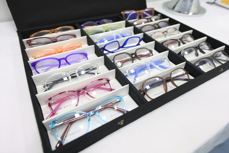 Programa vai disponibilizar óculos gratuitos para os alunos que precisarem. Foto: Geraldo Bubniak/AEN