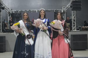 Rainha e princesas de Piên. Foto: Arquivo/O Regional