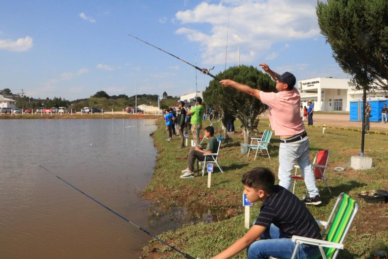 O torneio de pesca foi uma das atrações do domingo. Foto: Assessoria de Imprensa/Prefeitura de Mandirituba