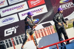 Fábio Claudino subiu ao pódio na Fórmula Truck. Foto: Divulgação