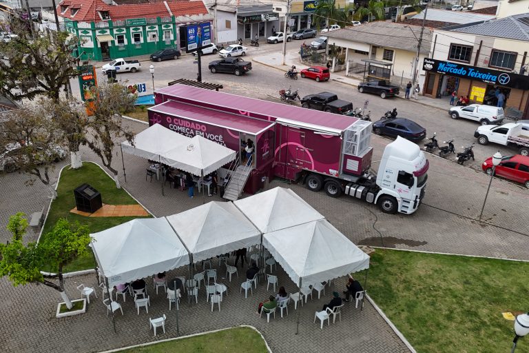 Moradoras da região serão atendidas pela Carreta da Saúde. Foto: Geraldo Bubniak/AEN