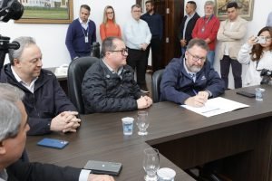 Sanepar e prefeitura da Lapa firmaram parceria. Foto: Sanepar