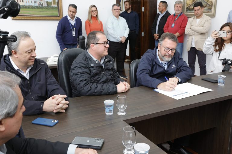 Sanepar e prefeitura da Lapa firmaram parceria. Foto: Sanepar