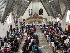 Santuário de Nossa Senhora das Graças ficou lotado para missa festiva. Foto: Colaboração/Josnei Grosskopf