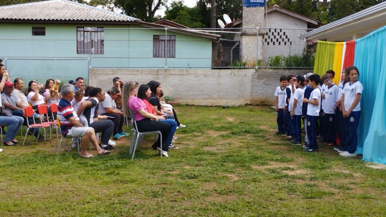 Alunos apresentaram os projetos desenvolvidos no contraturno . Foto: Assessoria de Imprensa/Prefeitura de Tijucas do Sul