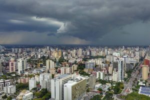 Após semana de calor intenso, 2026 chega com chuva e temperaturas mais amenas ao Paraná. Foto: José Fernando Ogura/Arquivo AEN