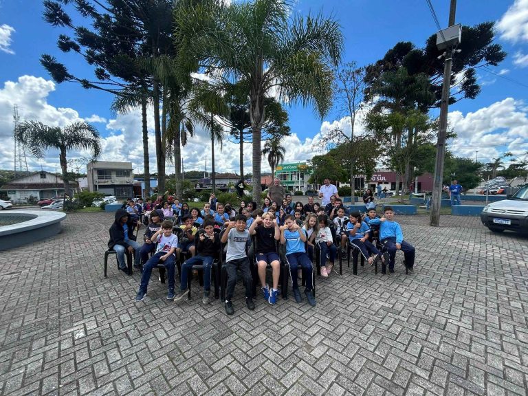 Crianças da rede municipal de ensino participaram de atividades culturais. Foto: Assessoria de Imprensa/Prefeitura de Agudos do Sul