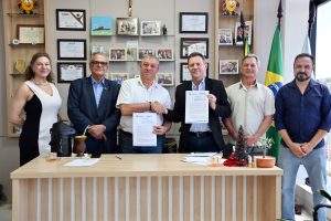 Instalação foi oficializada após a assinatura do Termo de Cooperação. Foto: Assessoria de Imprensa/Prefeitura de Contenda