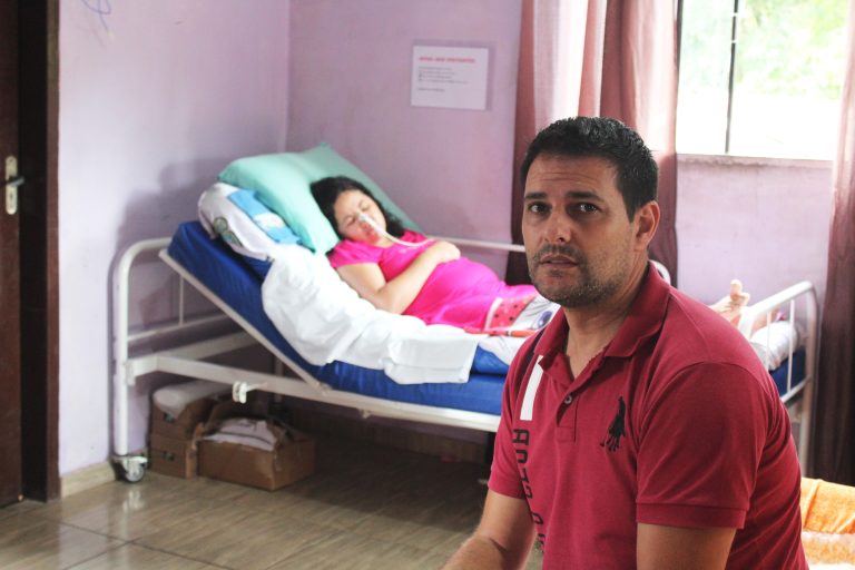 Cunhado compartilha os cuidados que Jocelaine recebe e da necessidade de doações. Foto: Arquivo/O Regional