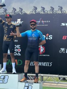 Junior Kurovski garantiu troféu no MTB. Foto: Divulgação