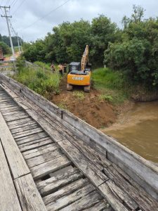 Ponte permanece interditada durante execução da obra. Foto: Assessoria de Imprensa/Prefeitura de Quitandinha