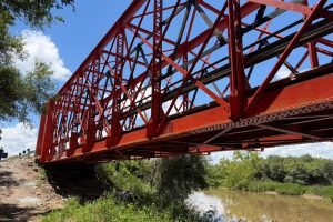 Interdição da ponte foi adiada desta segunda para amanhã. Foto: DER